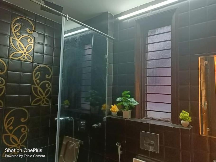 Bnbbuddy Stupendous In Shalimar Bagh Apartment *