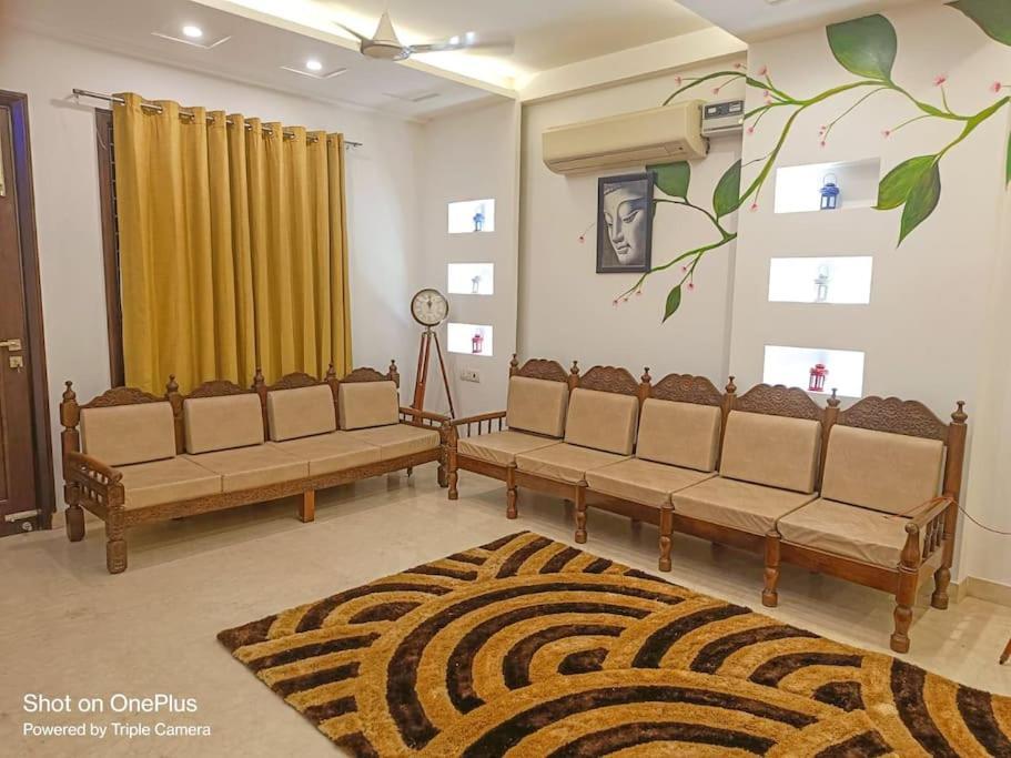 Bnbbuddy Stupendous In Shalimar Bagh Apartment